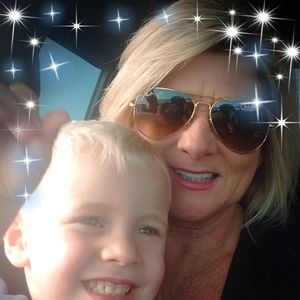 Meet your Posher, Deborah